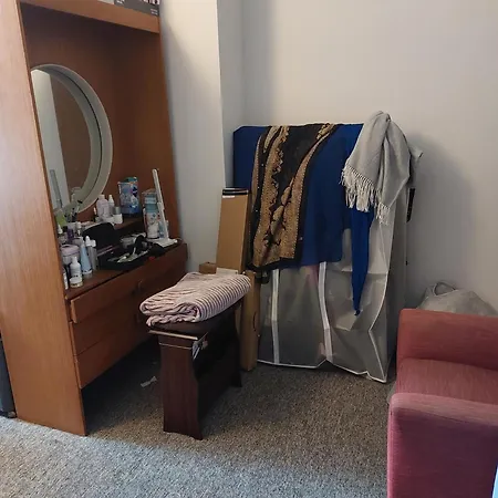 A Fully Furnished Studio 1 Min From Bus Station, 15 Min By Bus From The Centre Bristol